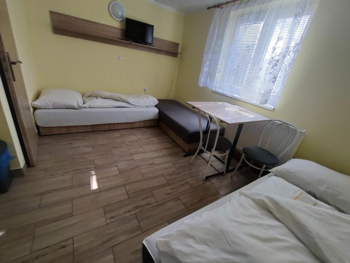 Rekreacne Zariadenie Javorinka Stara Tura Ngoại thất bức ảnh